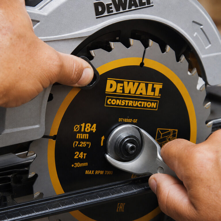 How to Change a Circular Saw Blade: The Complete DIY Guide